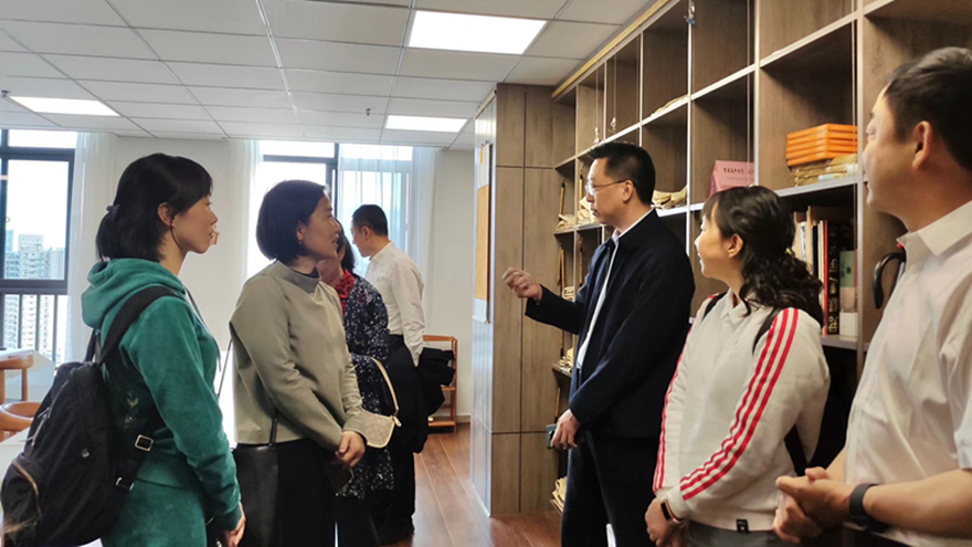 調(diào)研現(xiàn)場(chǎng) (1) 調(diào)研現(xiàn)場(chǎng) (1)